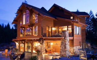 Красивый деревянный дом