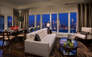 Интерьер гостиной комнаты