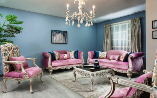 Гостиная с розовой мебелью