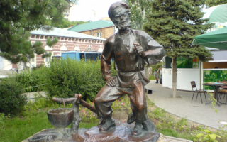 Памятник деду Щукарю в Ростове на Дону