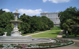 Парк королевского дворца