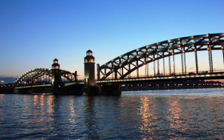 Большеохтинский мост в Санкт-Петербурге