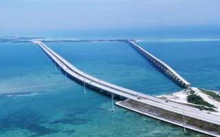 Мосты через пролив во Флориде.