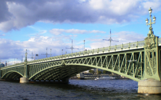 Троицкий мост в Санкт-Петербурге