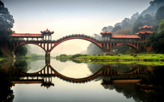Мост в парке Большого Будды, Лэшань, Китай
