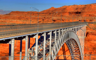 Мост через каньон