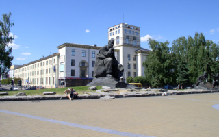 Площадь Якуба Коласа в Минске
