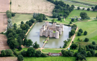 Замок Бодиам. Англия