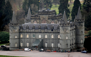 Замок шотландского герцога Аргайла на озере Лох-Файн