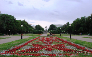 Нижний Новгород. Парк у памятника Горькому