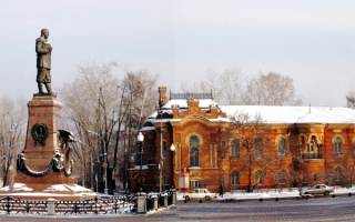 Памятник Александру III в Иркутске