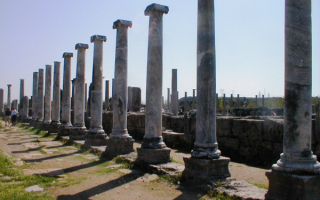 Руины древнего города Перге, Турция