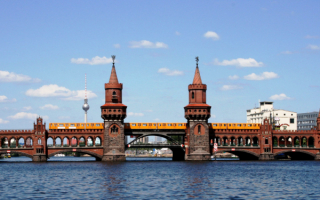 Обербаумбрюкке — мост через Шпрее в Берлине