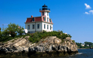 Маяк на скале