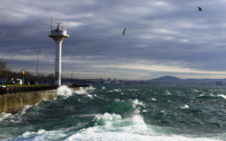 Маяк Кумкапы в Стамбуле