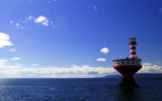 Маяк в море