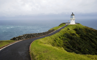 Маяк на зеленом мысе