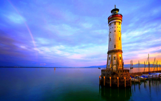 Маяк на пирсе