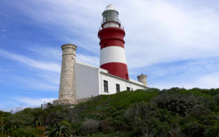 Маяк на мысе Игольном в ЮАР