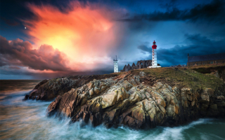 Маяк на мысе Сент-Матье