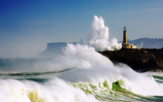 Маяк на острове Моуро