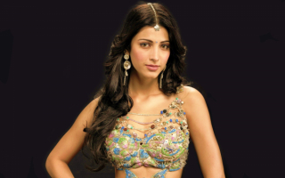 Шрути Хасан