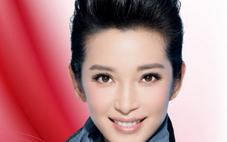 Кареглазая азиатка