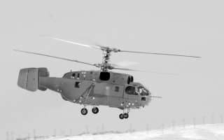Вертолет в полете