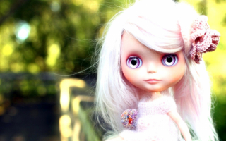 Кукла блондинка