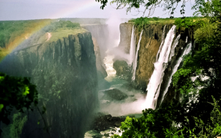 Каньон реки Замбези с водопадом Виктория