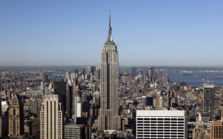 Небоскреб Эмпайр Стейт Билдинг в Нью-Йорке. Высота 381 м
