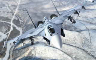 Военный самолет СУ-35
