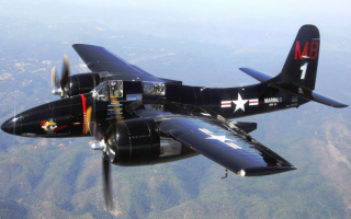 Grumman F7F Tigercat - американский двухмоторный истребитель