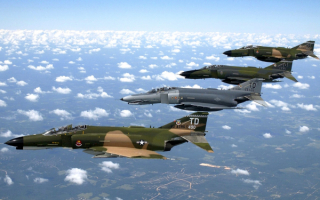 Истребители бомбардировщики F-4 Phantom II