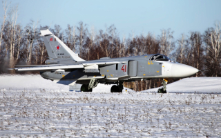Су-24 -российский фронтовой бомбардировщик с крылом изменяемой стреловидности