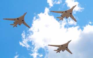 Стратегические бомбардировщики Ту-160