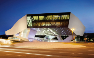 Музей Порше (Porsche) в Штутгарте