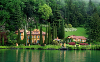 Побережье озера Комо, Италия