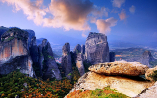 Античные скалы Греции