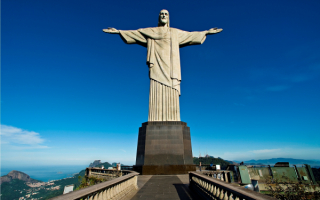 Статуя Христа