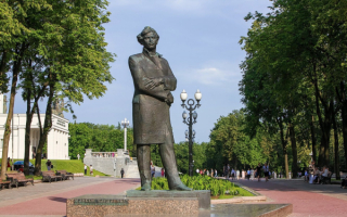 Памятник Максиму Богдановичу в Минске