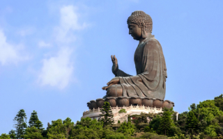 Статуя Большого Будды в Гонконге