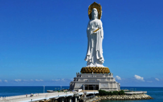 Статуя Гуаньинь в городе Санья, Китай