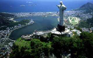 Статуя Христа-Искупителя в Рио-де-Жанейро