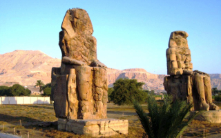 Колоссы Мемнона