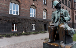 Памятник Андерсену в Копенгагене