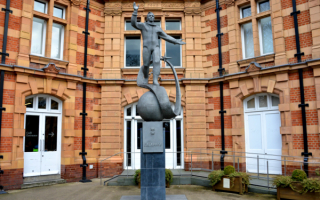 Памятник Гагарину в Гринвиче