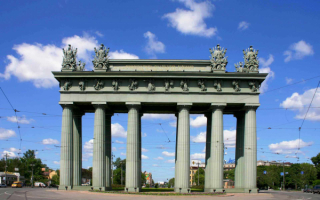 Московские Триумфальные ворота в Санкт-Петербурге