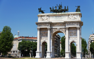 Триумфальная арка в Милане