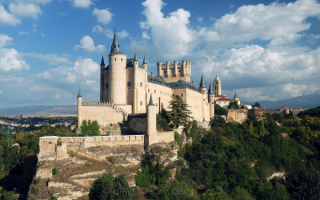 Алькасар - дворец и крепость испанских королей в Сеговии